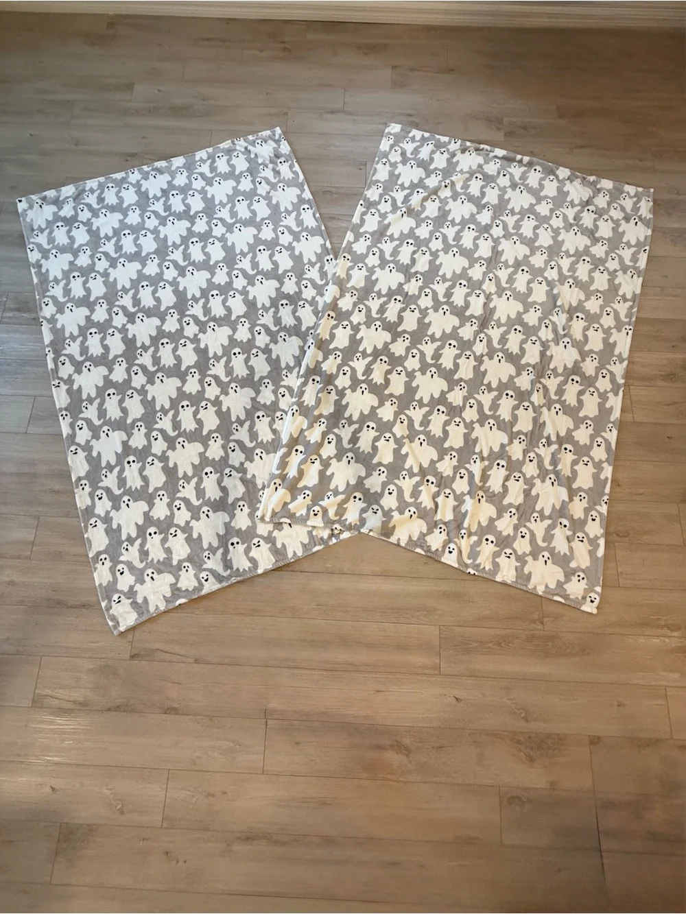 2x Viral HomeGoods x Berkshire Blanket & Home Co. Gray Ghost Throw Blankets